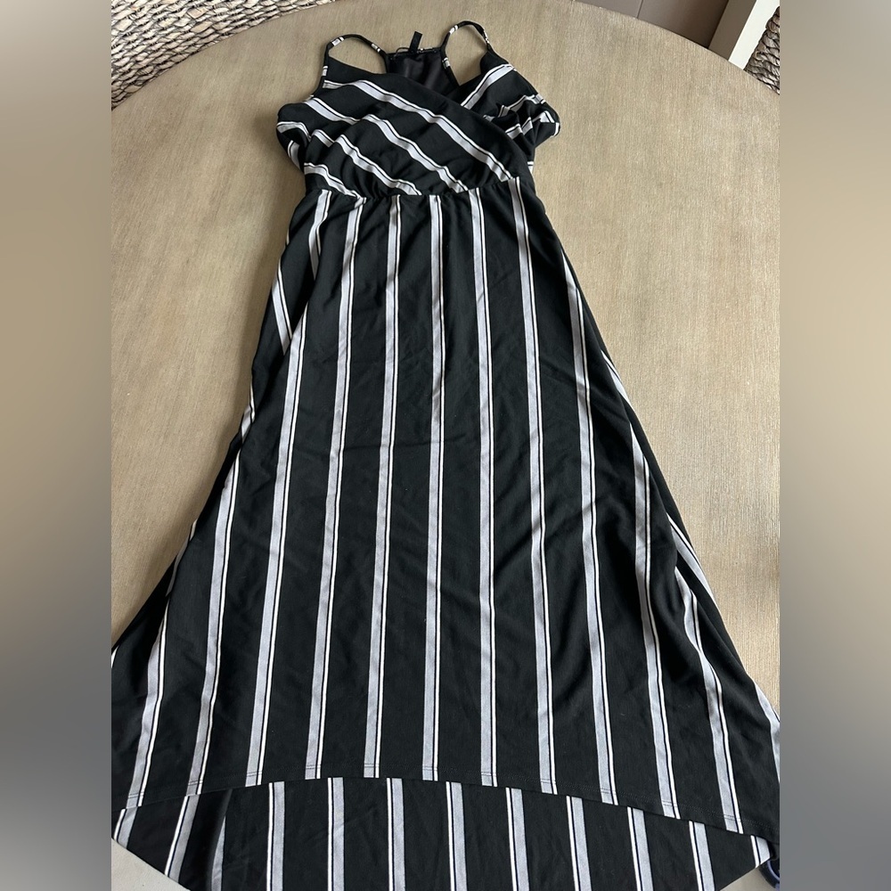 White House Black Market Black and White Striped Maxi Dress XS EUC